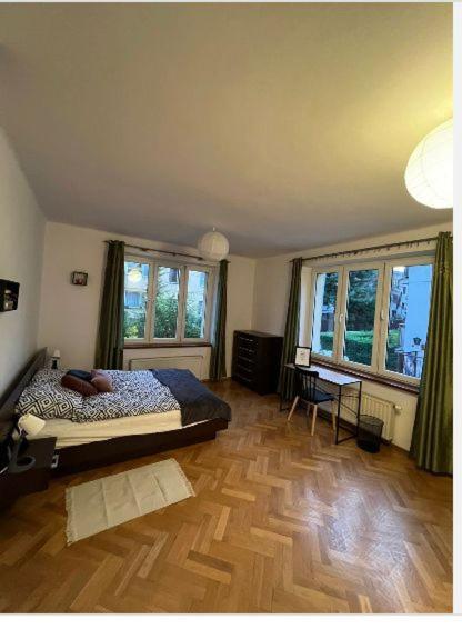 Cheerful 3 Bedroom City House Cracovia Esterno foto
